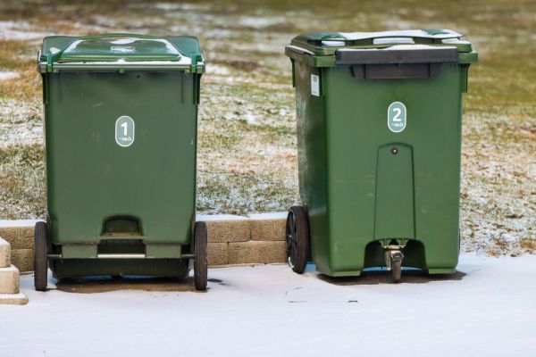 Choisir des poubelles extérieures adaptées à vos besoins