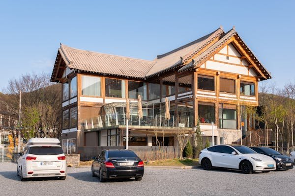 Terrasse suspendue métallique : un espace extérieur optimisé